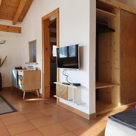 Tgampi Saura 395 Rue Apartment Lenz Luaran gambar