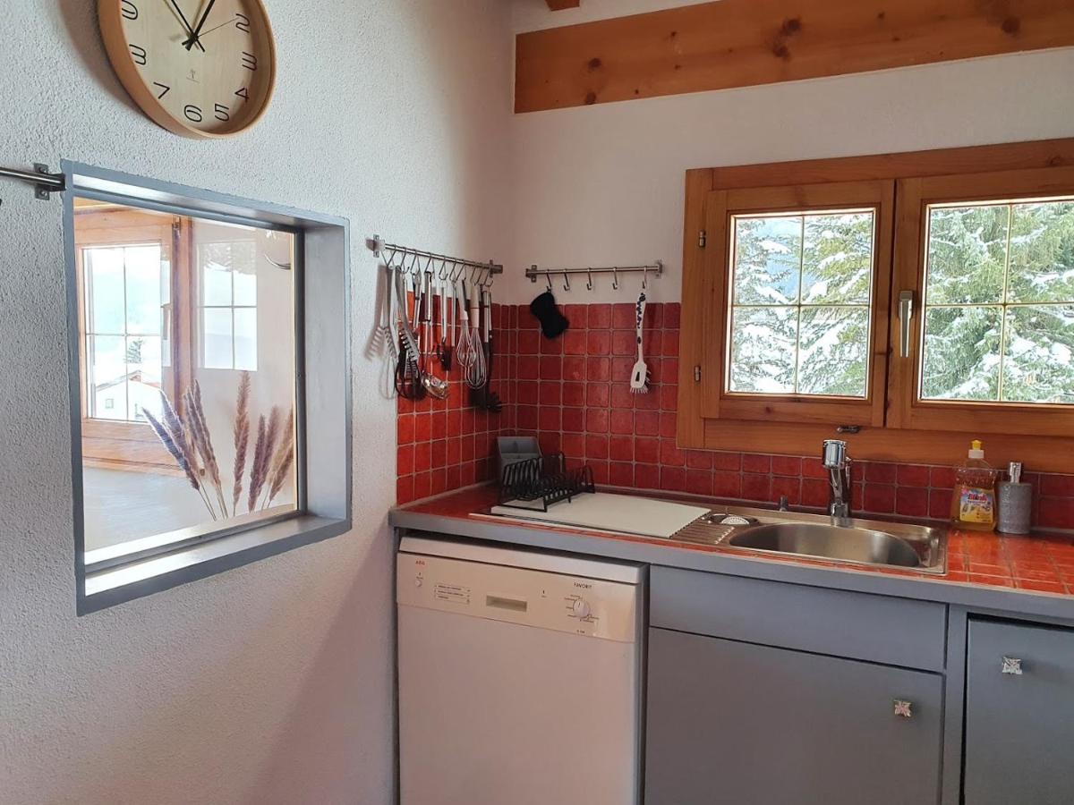Tgampi Saura 395 Rue Apartment Lenz Luaran gambar
